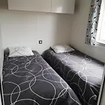 Sbvacances Confort 2ch Et 1sdb, Environnement Calme Et Verdoyant Dans 4 Etoiles אתר קמפינג *